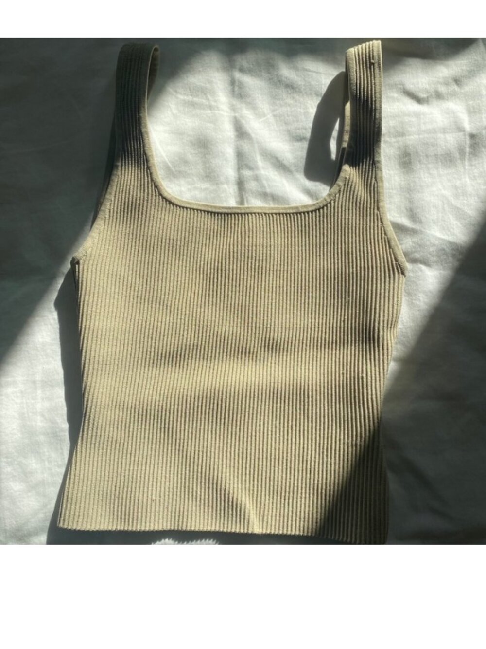 Excellent condition Babaton Aritzia Sculpt Knit ribbed tank in beige tan